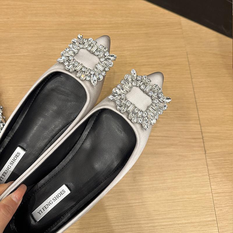 French Pointed Commuter Single Shoes Women's Spring and Autumn 2025 New Shallow Mouth Versatile Rhinestone Square Buckle Temperament Flat Botto
