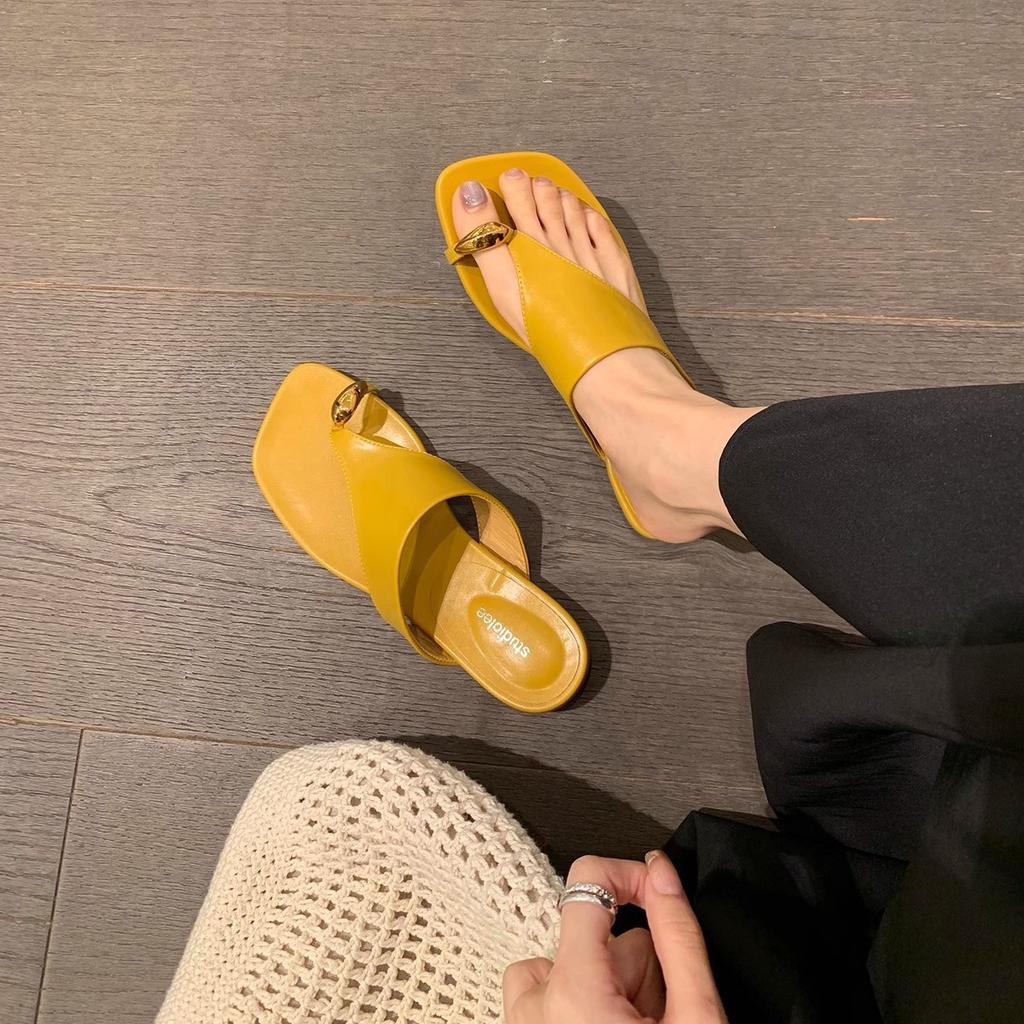 Sheepskin version~ Genuine leather casual sleeve toe flip-flops women's summer wear metal buckle flat bottom pinch slippers beach sandals