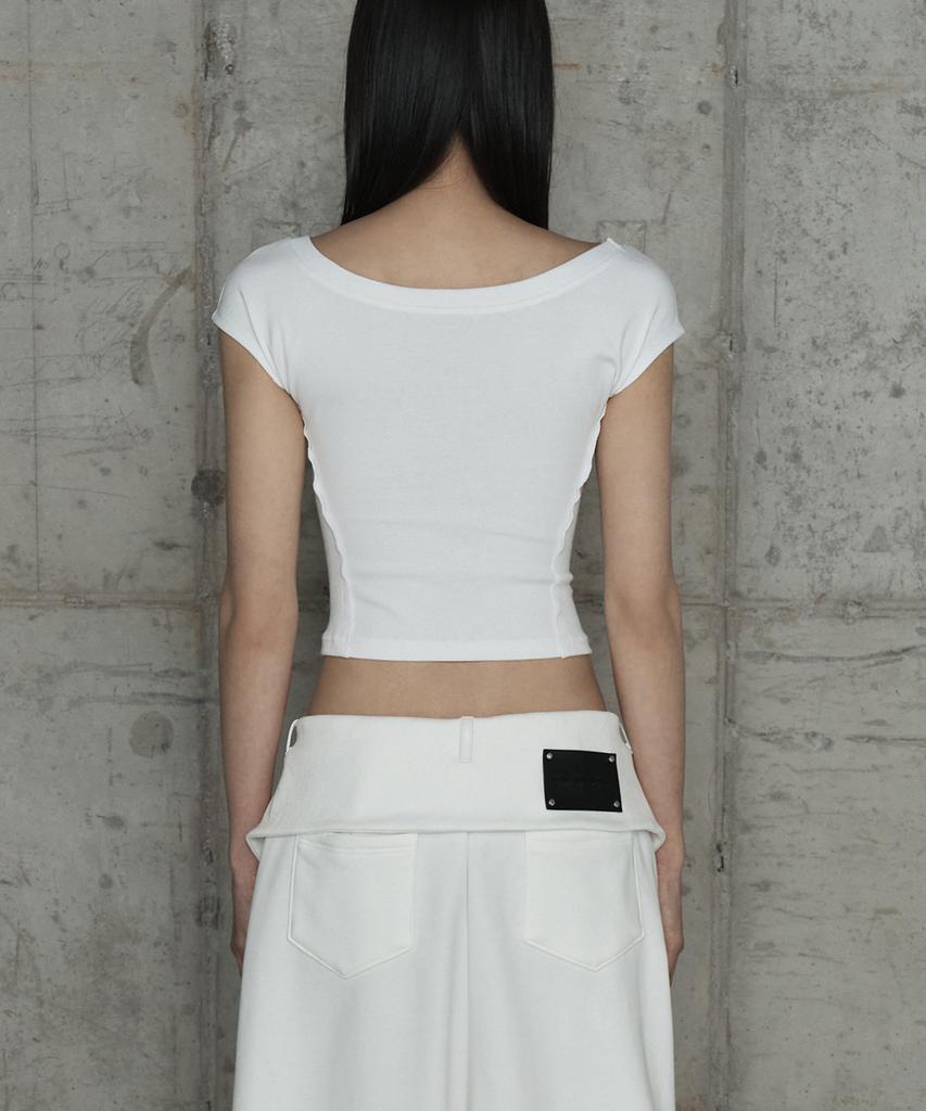 ETRE AU SOMMET Pigment Damage Panel Short Top (Ivory)