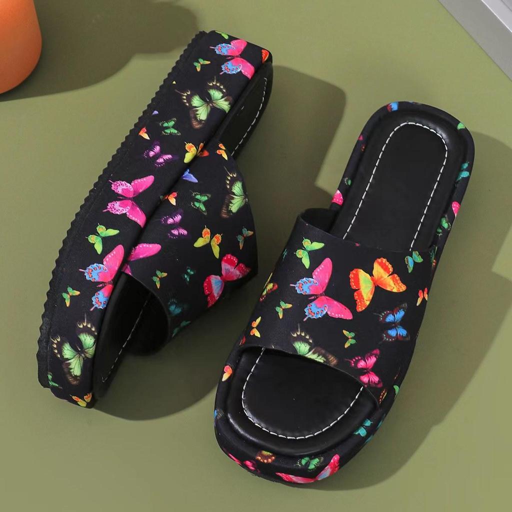 Summer Fashion Women's Slippers Thick Bottom Beach Shoes Large Size Casual Slippers