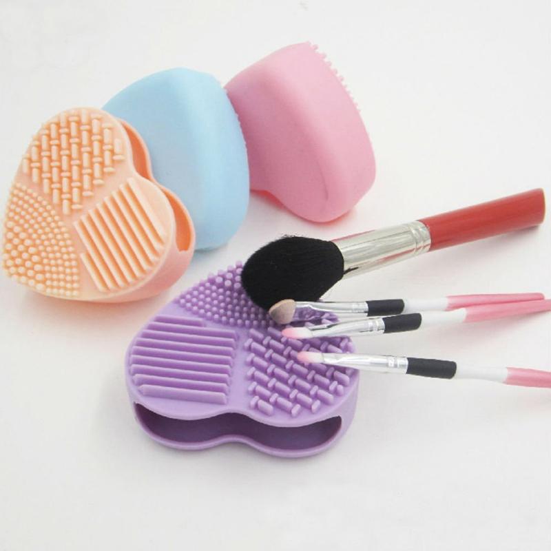 Herzförmiger Make-up-Grundlagenpinsel, Handreiniger, Silikon-Reinigungsmatte, Kosmetikwerkzeug, Reise-tragbares Schlafsaal-Zuhause-Geschenk