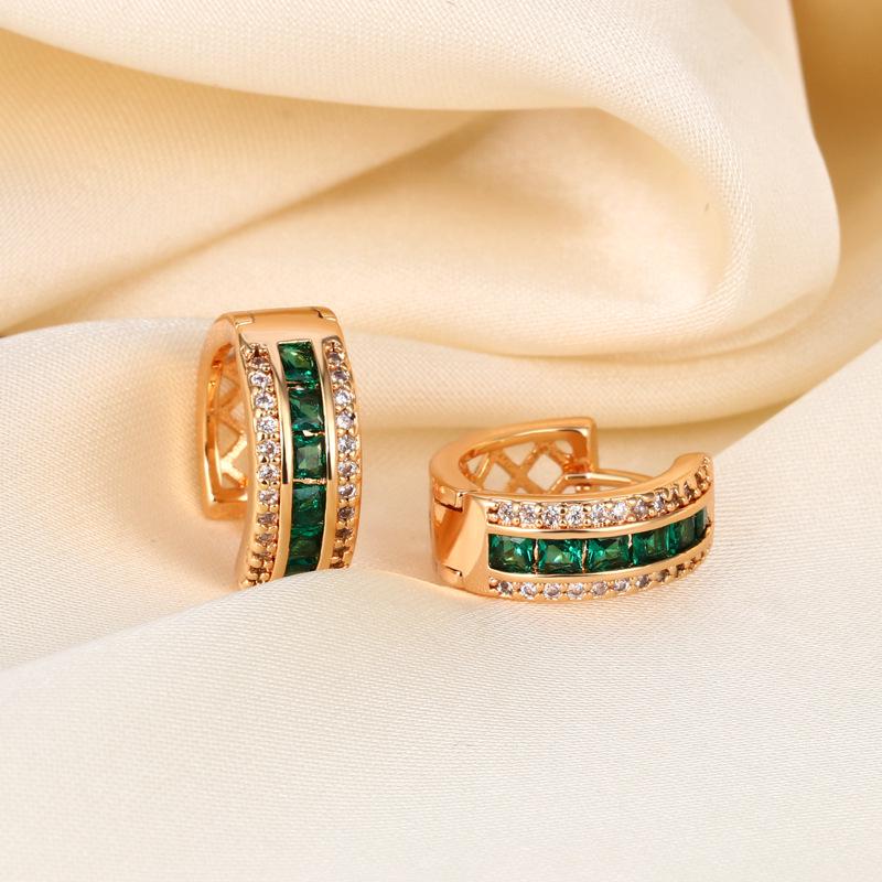 Cercei Seiko pentru femei cu diamante complete, smaralde, stil exagerat: Eleganță la modă cu personalitate.