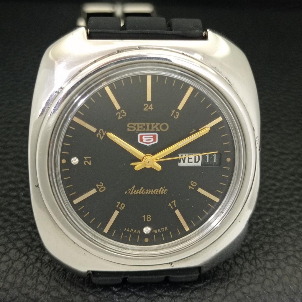 VINTAGE SEIKO 5 AUTOMATIC 6119C JAPAN MENS BLACK COLOR DIAL WATCH A702333-5 R124-a702333
