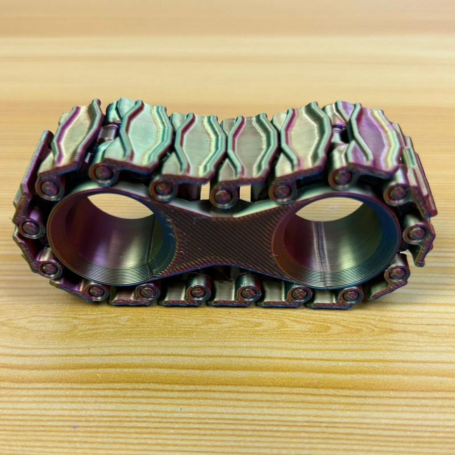 

Міні-танк Трек Finger Spinner Іграшка для зняття стресу для дітей Ручний гіроскоп з обертовою шиною Веселий декомпресійний гаджет для будь-якого віку