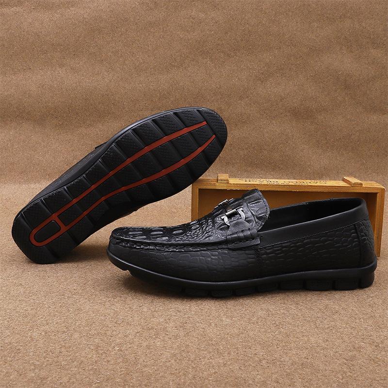 

Новые весенние мужские туфли-бобы с крокодиловым узором, на плоской подошве, ленивые, в британском стиле, с мягкой подошвой, черные, повседневные, кожаные 44