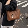 Tote bag women's new women's bag autumn and winter shoulder bag large capacity single commuter versatile armpit bag