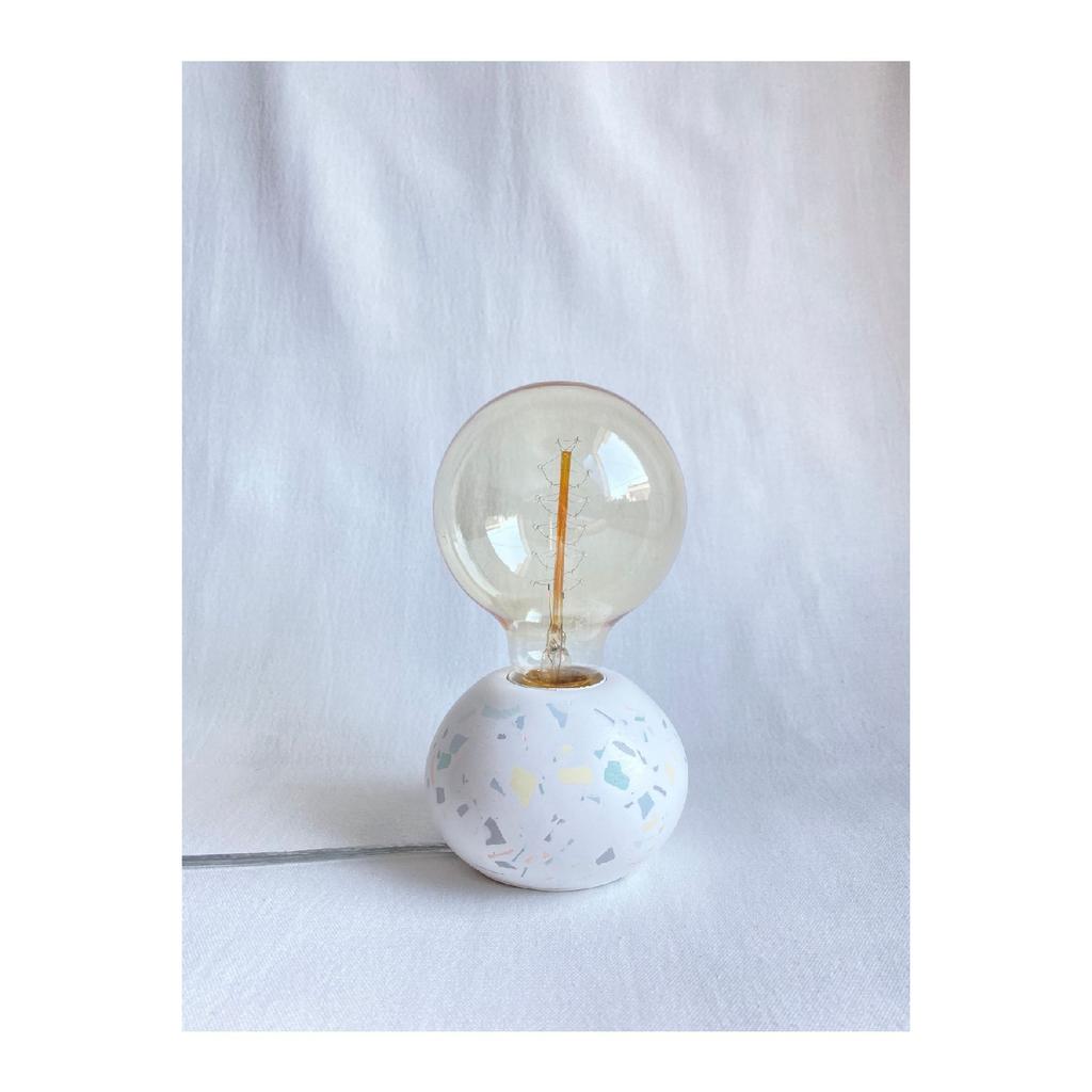 Studio Yabu - Charmy Globe Lamp - Rustic Bulbs