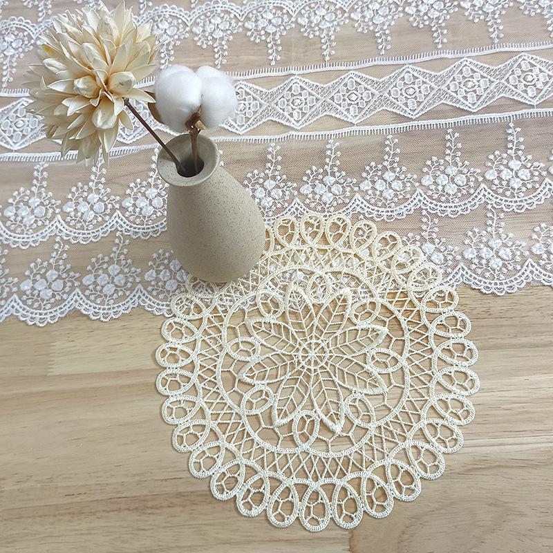 Beige lace embroidery cut-out tablecloth mat round water-soluble embroidery decorative coaster shooting props simple retro style