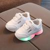 2020 Leuchtende LED-Kindersneaker - Neuankunft Frühling/Herbst Lässige Sportschuhe für Jungen und Mädchen