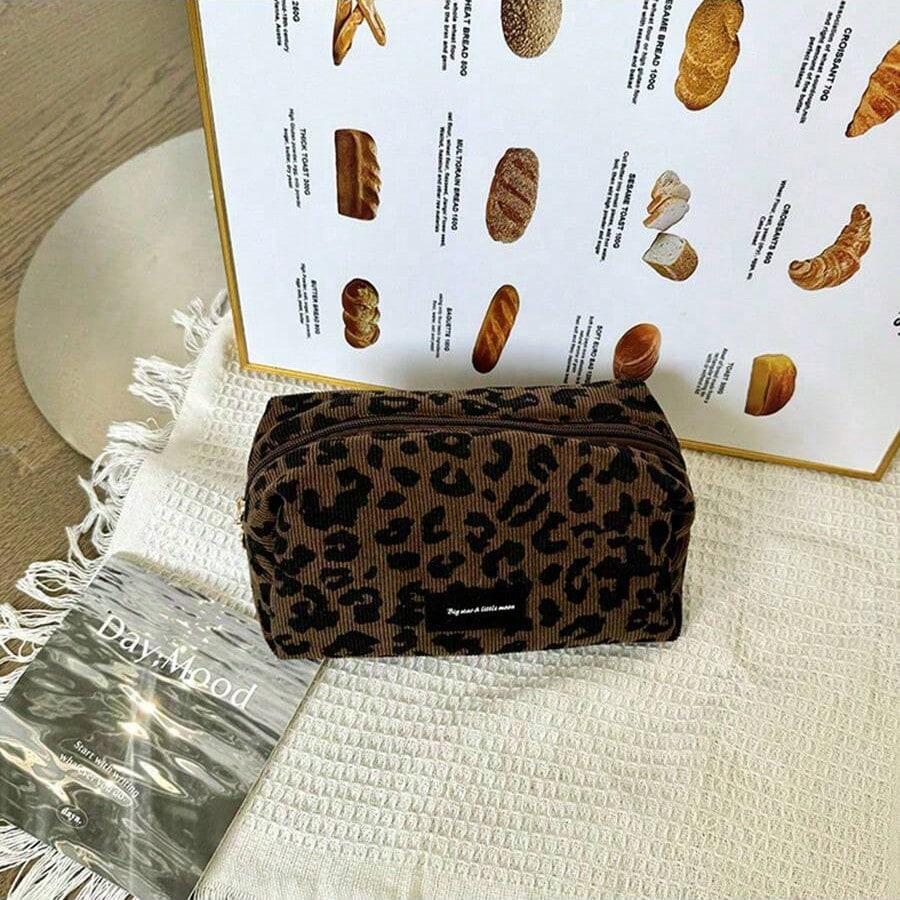 1PC Leopard Makeup Bag - Large Capacity Makeup Storage Bag With Lipstick Compartment, Fashionable Travel Essential