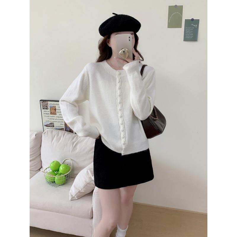 

Retro gentle wind autumn and winter new knitted cardigan for women with round neck twist loose sweater and coat for women One size