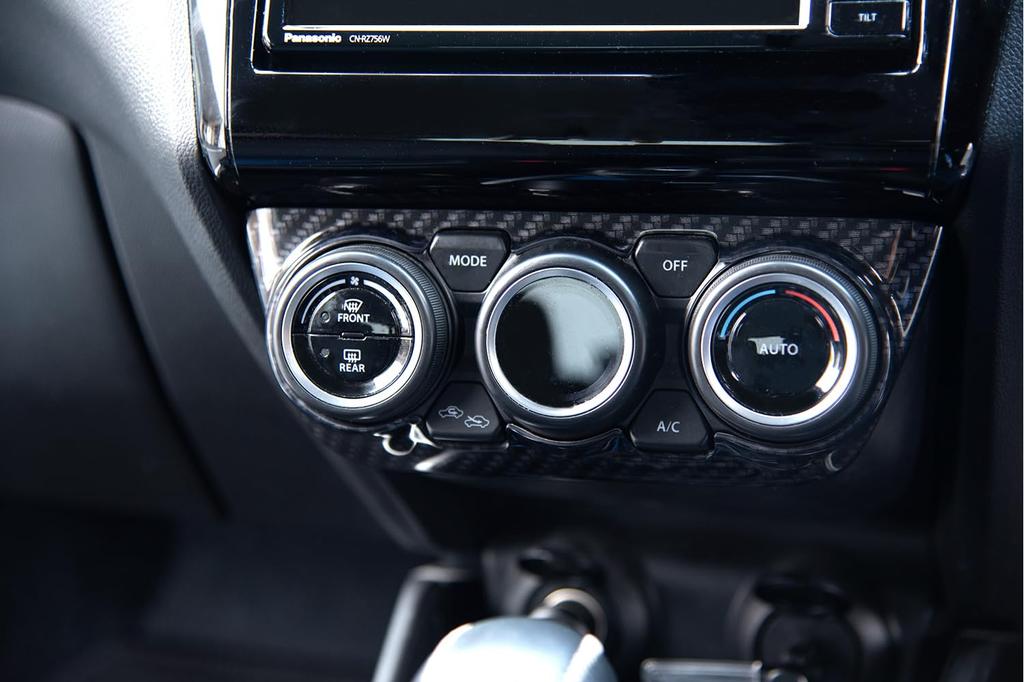 SecondStage Suzuki Swift Sport ZC33S Air Conditioning Panel Air Conditioning Digital Carbon Fiber Look S053DCB (Automatic Only)