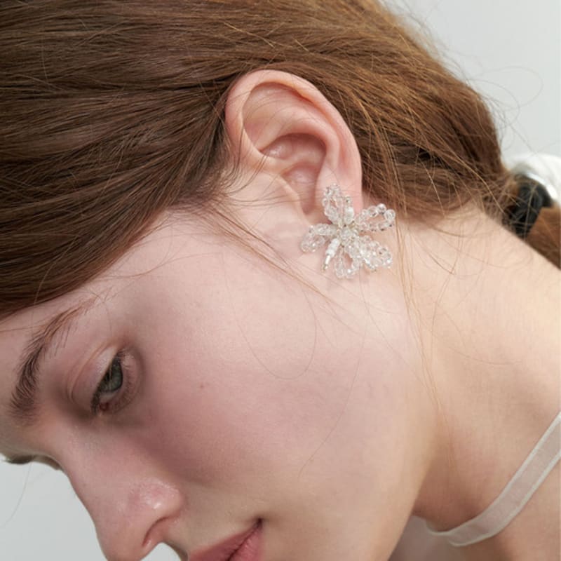LOVE ME MONSTER Shining Beads Flower Earrings (L241MER020)