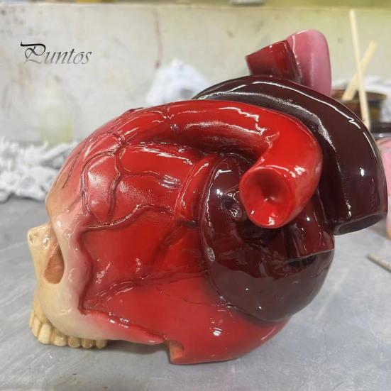 Skull Heart Figurine Spooky Life Size Skull Resin Statue Sculpture Halloween Home Office Desktop Bookshelf Decoration Ornament Festival Gift