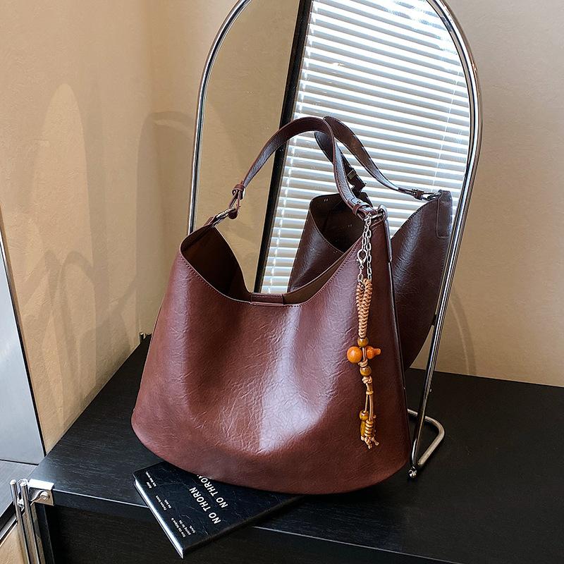 Popular Large-capacity Shoulder Bag Women's Autumn New Fashion Messenger Bag Commuter Tote Bag