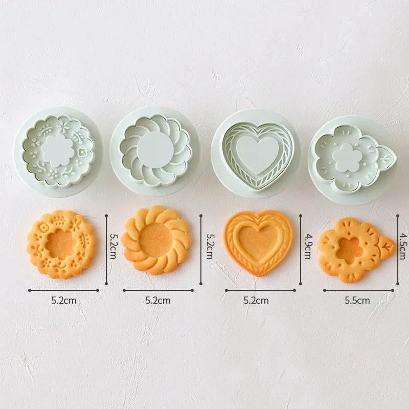 4pcs/set 3D Cookies Cutter Food Grade ABS Christmas Decorations Molds Cute Cartoon Press Type Biscuit Mold Baking Tool