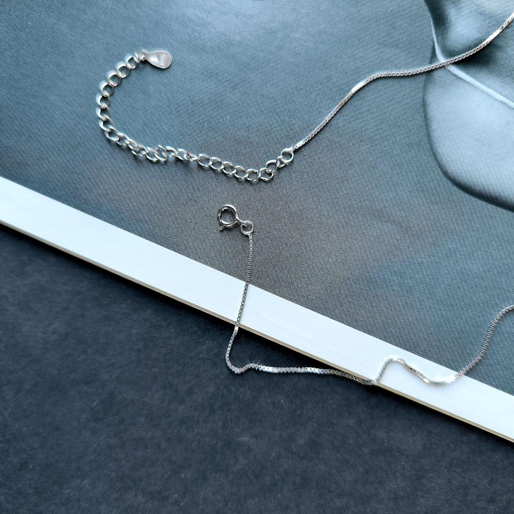 Silver Necklace with Cubic Zirconia, Product Weight 2.14 G (2160915)