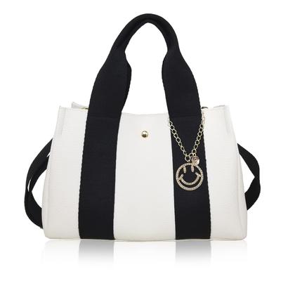 Kadın çantaları – Geniş Çantalar