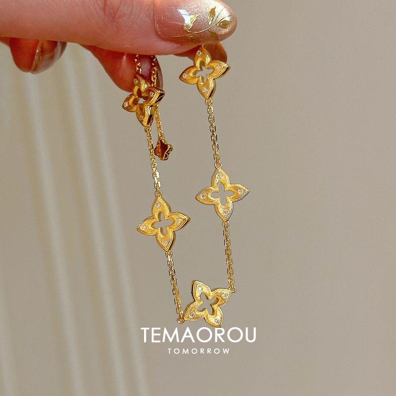 

Набор ~ Ретро Улыбающийся Камень Тигровый Глаз Черный Золотой Плетеный Веревочный Ремешок Клевер Браслет с Брашированной Поверхностью Изысканный Высококлассный Нишевый Brushed Four-leaf Clover Bracelet