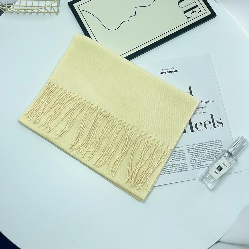 צעיף משבצות לסתיו וחורף: קשמיר חיקוי איכותי, רב-תכליתי וחם לגברים ונשים.