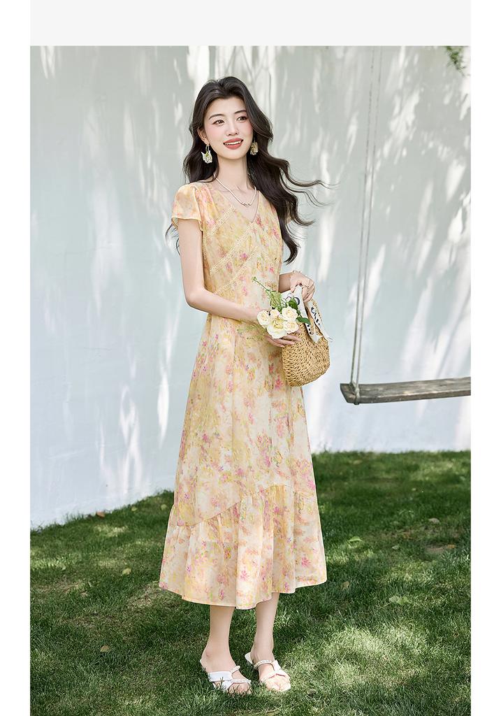 Design Sense Niche Fashion Temperament Slimming Dress for Small Figures