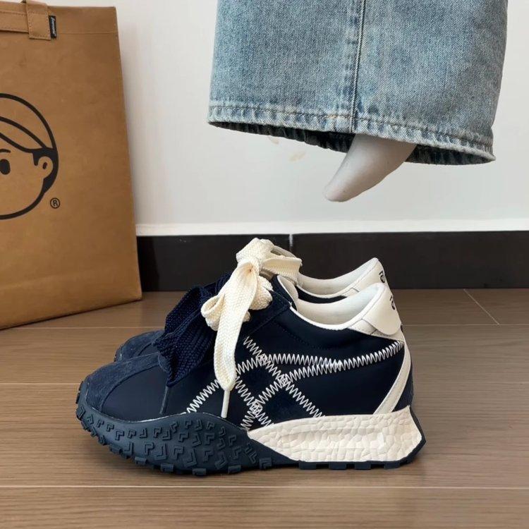 Small thick-soled inner height increase of 7cm German training shoes women's spring 2025 new leather color matching casual Forrest Gump shoes