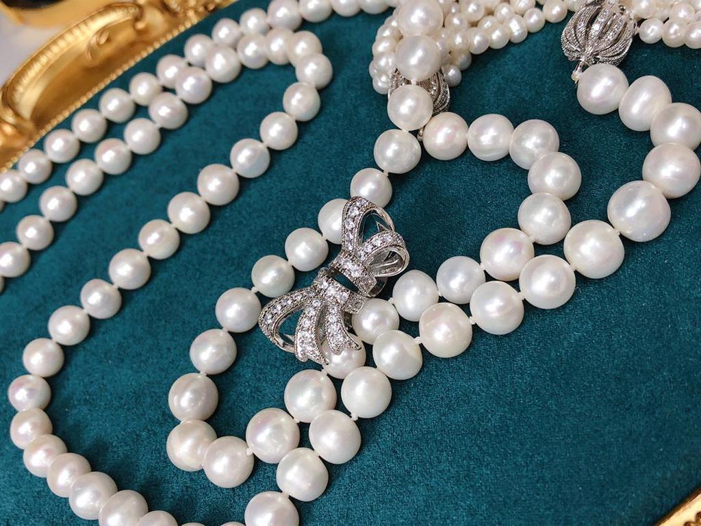 Elegant Light Luxury Natural Pearl Tassel Necklace for Women - Versatile White Sweater Chain, Autumn/Winter New Arrival