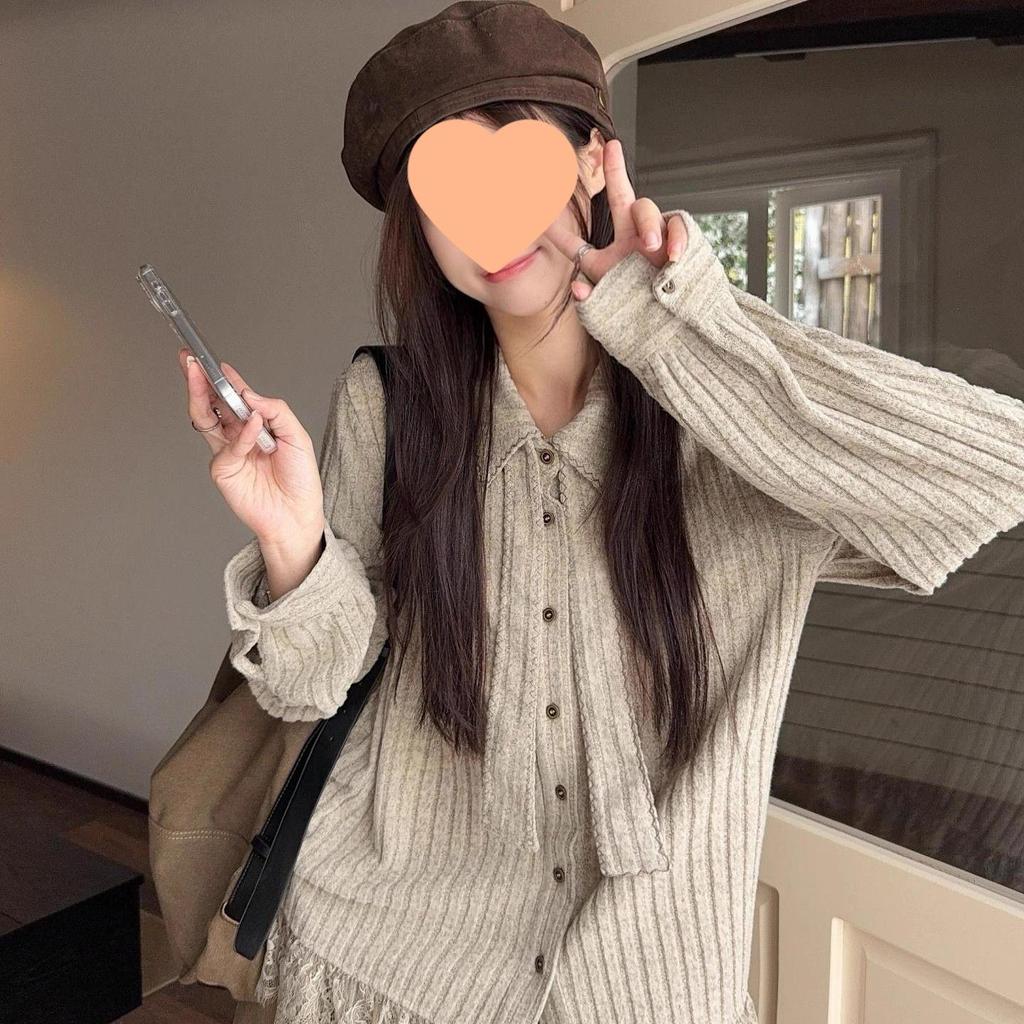 Women's Retro Lace Patchwork Knit Long Sleeve Shirt - Autumn/Winter 2025 Collection, Loose-Fit with Unique Design.