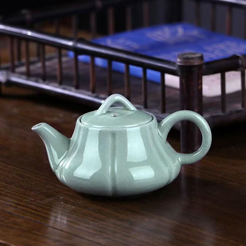 Chinese Crackle Glaze Ceramic Teapot