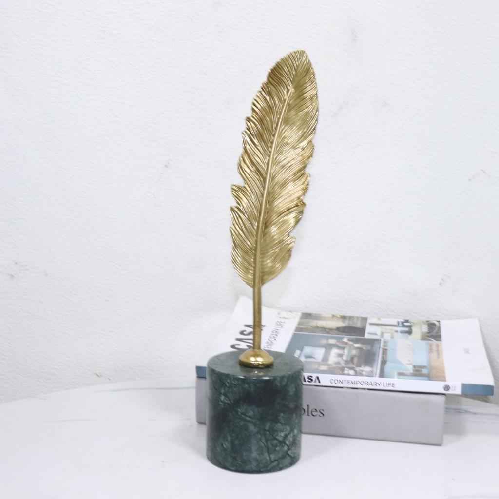 European Post-Modern Hotel Villa Leaf Art Desk Ornament - Light Luxury Home Decoration