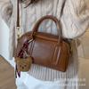 Retro Niche Design New Simple and Exquisite Handbag Fashionable and Versatile 2025 Autumn Women's Shoulder Messenger Bag