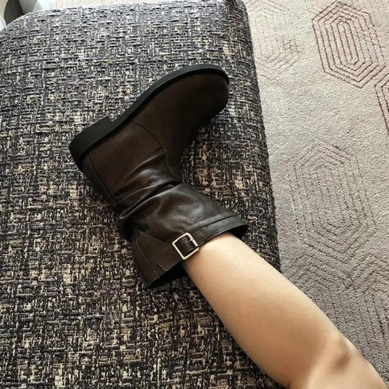 Niche Round-toe Pleated Boots, Retro Simple, Slimming, Low-heeled Martin Boots, New Plus-size Boots for Autumn and Winter