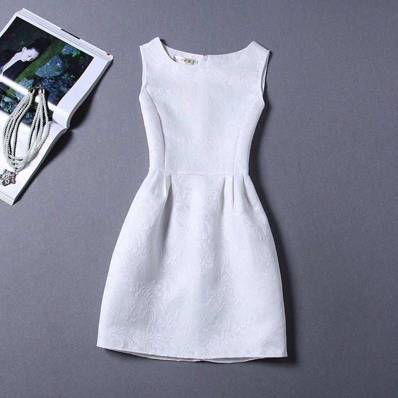 New Princess Style Sleeveless A-line Dress With Flattering Fit And Charming Accessories