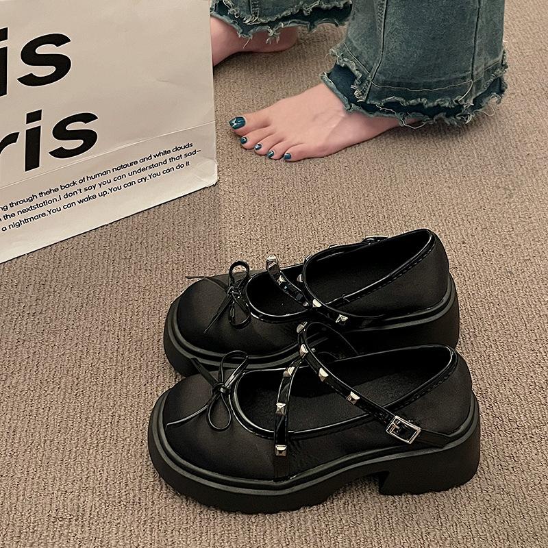Black round head retro thick sole Mary Jane small leather shoes women's 2025 new spring and autumn skirt light mouth single shoes
