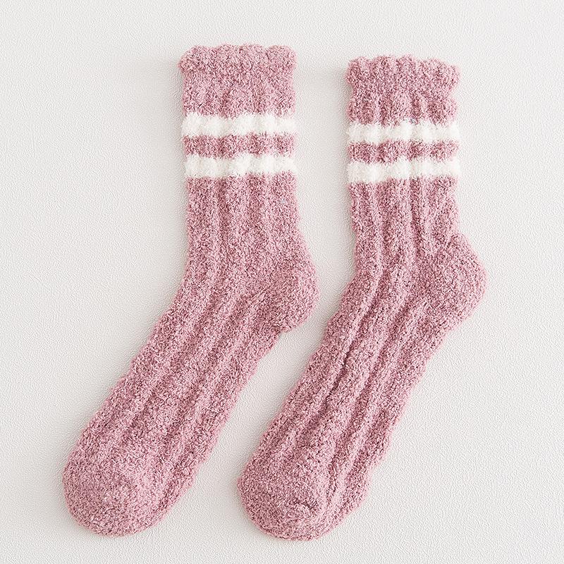 Women's Mid-Calf Coral Fleece Socks: Half-Sided Fleece, Cat Paw Design, Cute & Cozy for Autumn/Winter