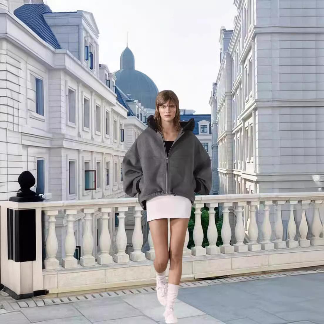 

Повседневная укороченная куртка оливкового цвета на молнии с подкладкой темно-зеленого цвета XL серый