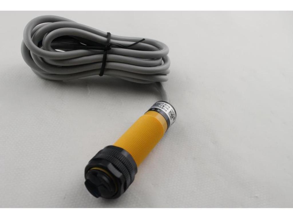 Infrared Photoelectric Sensor E3F-DS70C4: Human Body Induction & Diffuse Reflection Sensor
