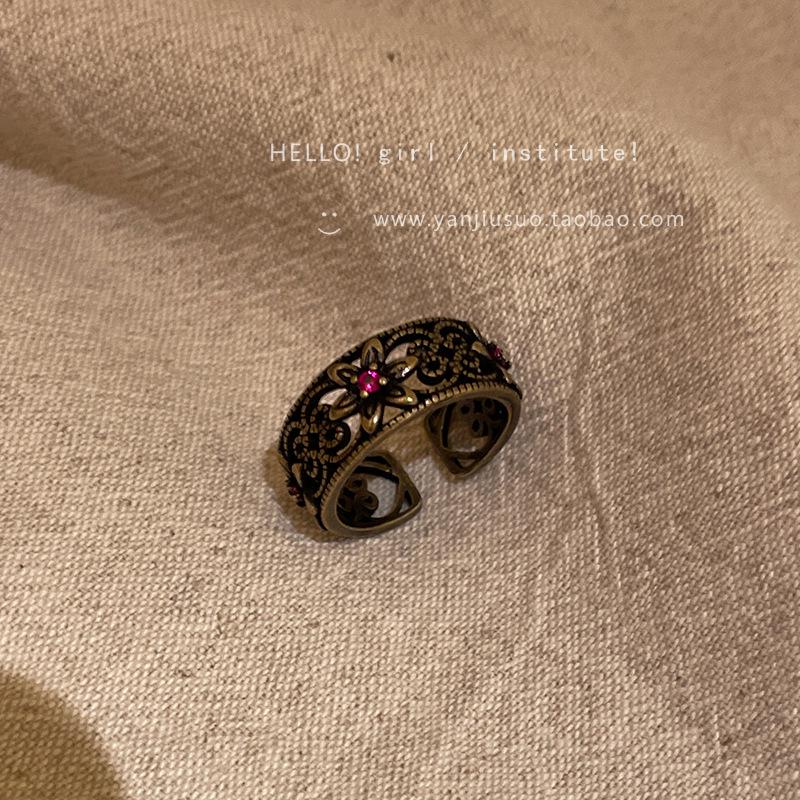 2025 Retro Ethnic Open Index Finger Ring for Women - High-End, Stylish, Personalized Design
