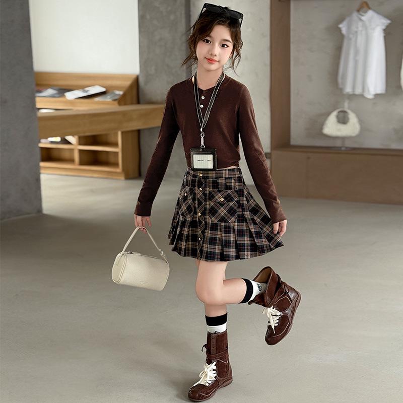 Modischer Zweiteiler für Mädchen für Frühling und Herbst, schlankmachend, mit kurzem Rock