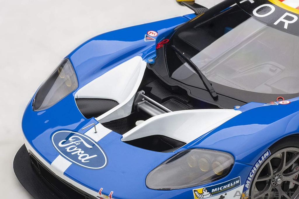 AUTOart Scale Scale Model Kit Ford GT 2016 3rd Place In the LMGTE Pro Class At the 24 Hours of Le Mans In 2016 1/18 81612 #69,