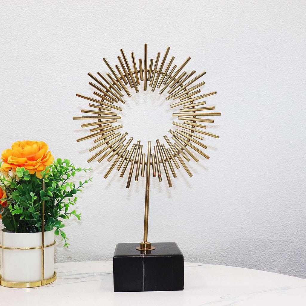 Creative Sun-Shaped Wrought Iron Decorative Ornament for Home or Hotel