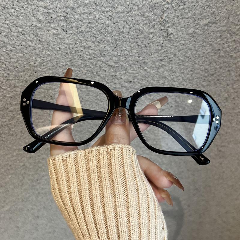 Anti-blue Light Glasses Classic Square Eyewear Women Men Niche Luxury Eyeglasses Blue Light Blocking Man Lady Computer Eyeglas