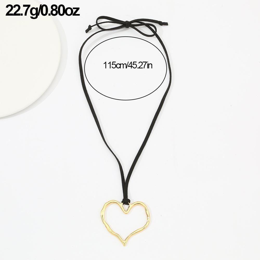 Heart Pendant Necklace Vintage Aesthetic Love Inspired Choker New Fashion Romantic Heart Necklace for Women