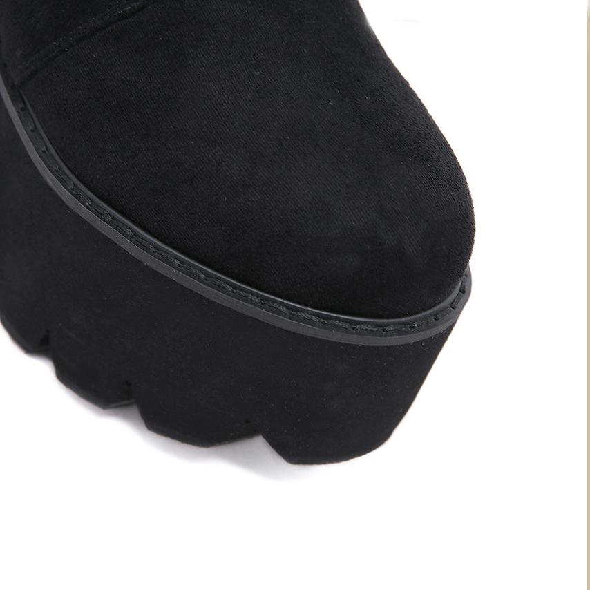 Модные ботинки на платформе с цветочным узором — фото 6