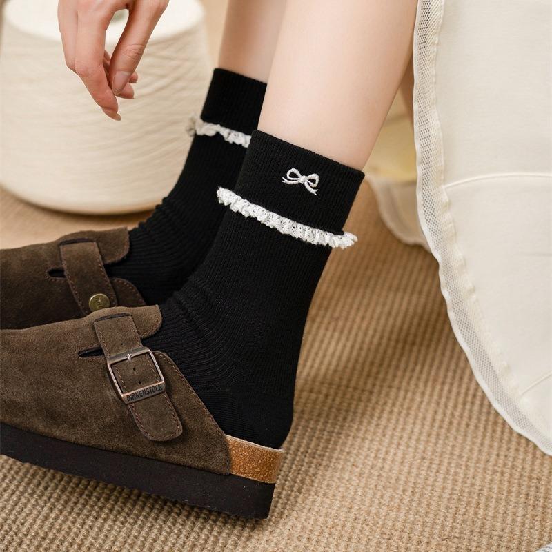 Ladies Spring and Autumn New Lace Wooden Ear Border Bow Embroidery Tube Socks
