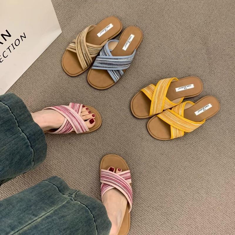 Flat-bottomed Retro Woven Open-toed Cool Slippers for Women's Summer Wear, New with Skirts, Cross-strapped Sandals