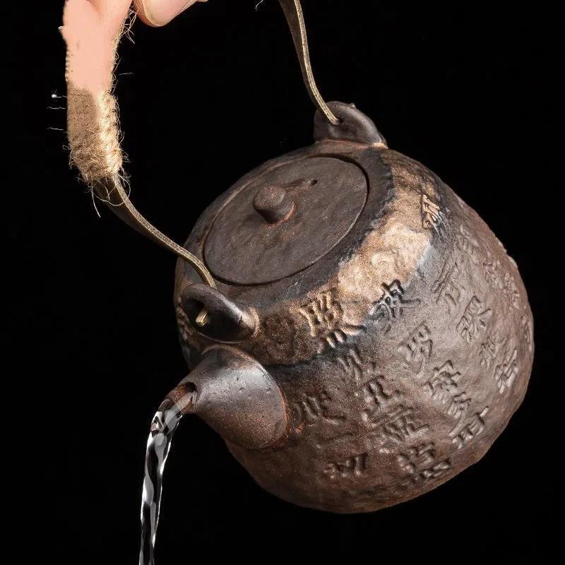 Handmade Gilded Top-Handle Teapot – Vintage Style Pottery Teapot for Home Use