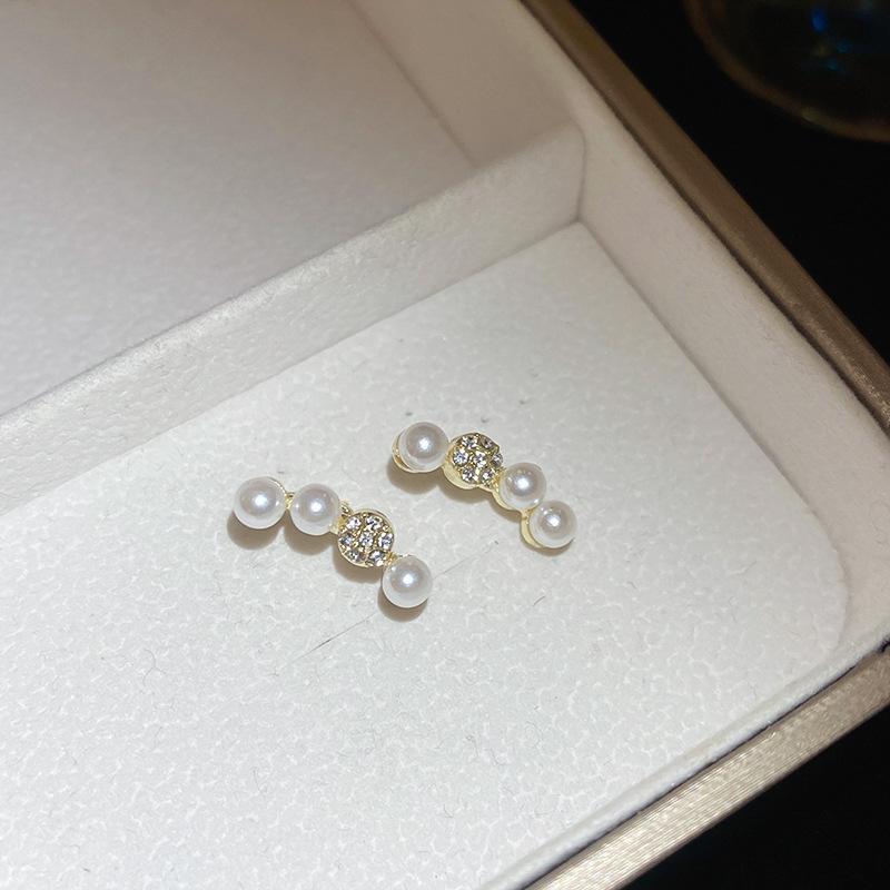 

Silver Needle Diamond Pearl Stud Earrings French Simple Versatile Earrings Femininity Earrings