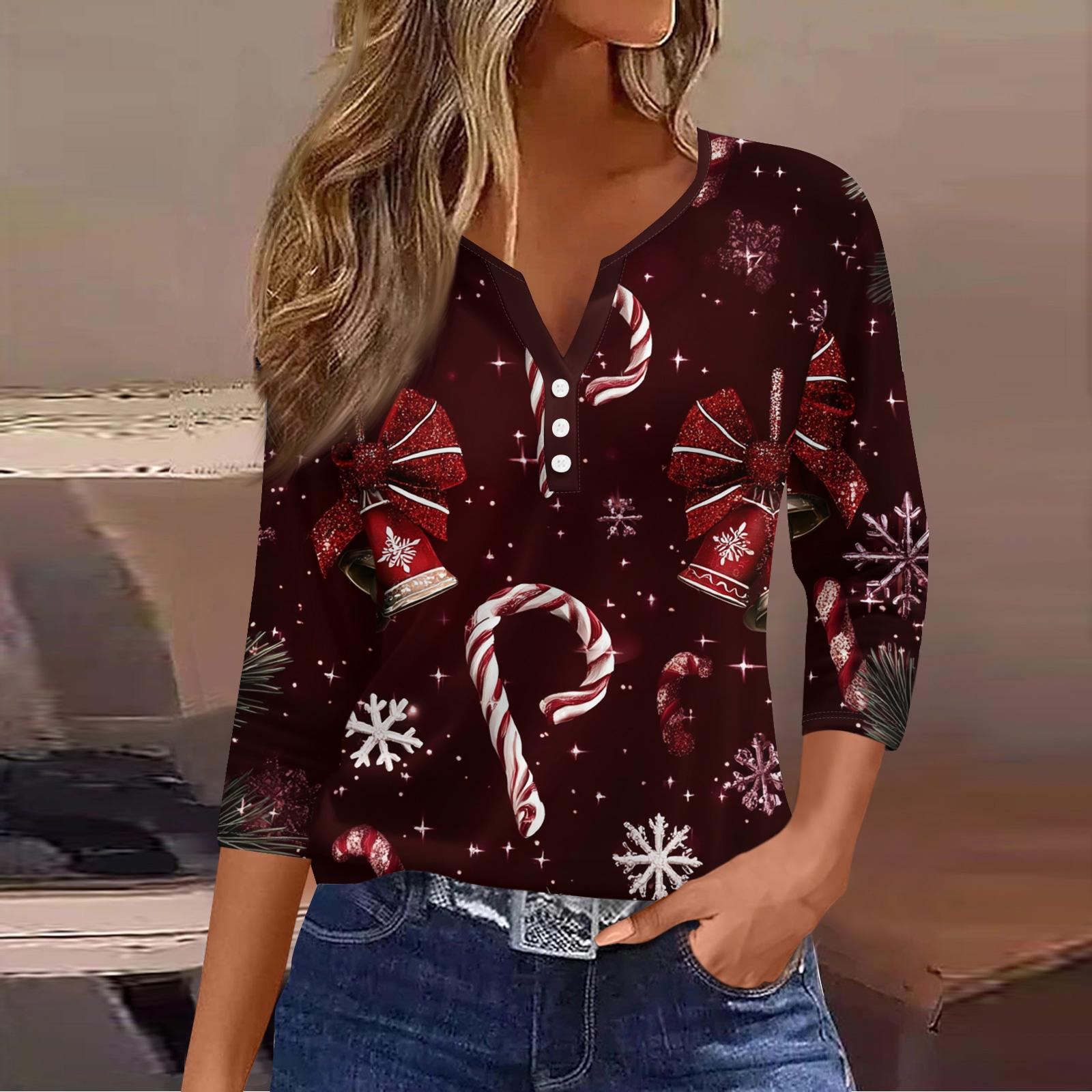 

Женская модная повседневная футболка с принтом рождественской елки, V-образным вырезом, декоративными пуговицами и рукавом три четверти XXL винный