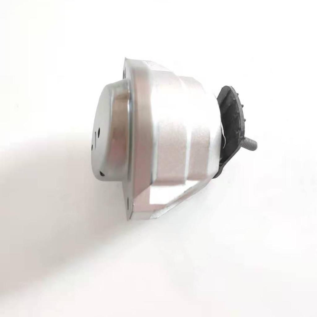 BMW E60/E61/E63/E64 Left Engine Mount Rubber Pad 22116761089